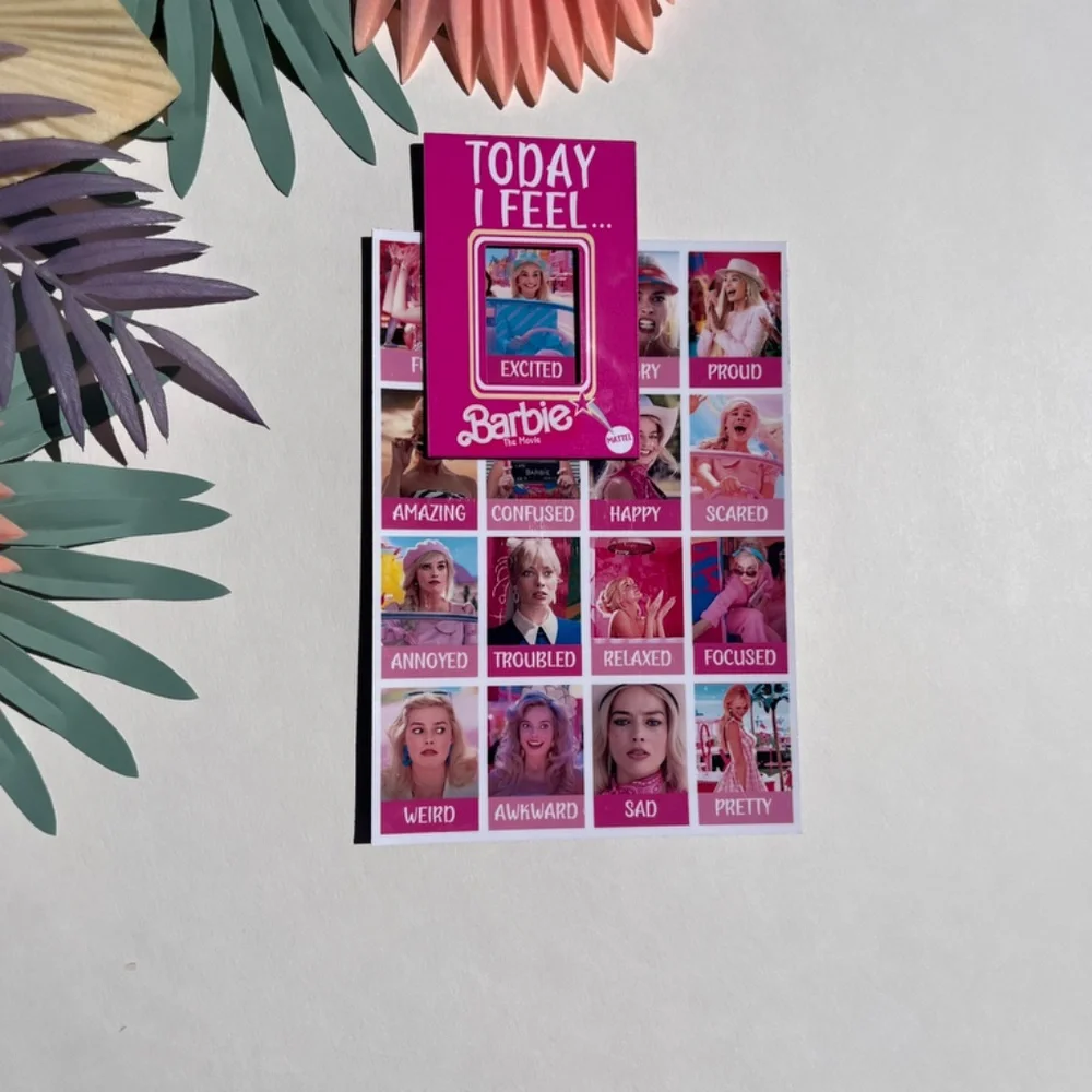 Barbie The Movie  Mood Magnet with Moveable Frame to Select Mood - Picture 5 of 7